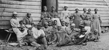 A group of escaped slaves in Virginia in 1862. (photo: The Library of Congress)